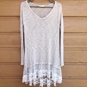 NWOT Reborn J Lace Trimmed Top - size small